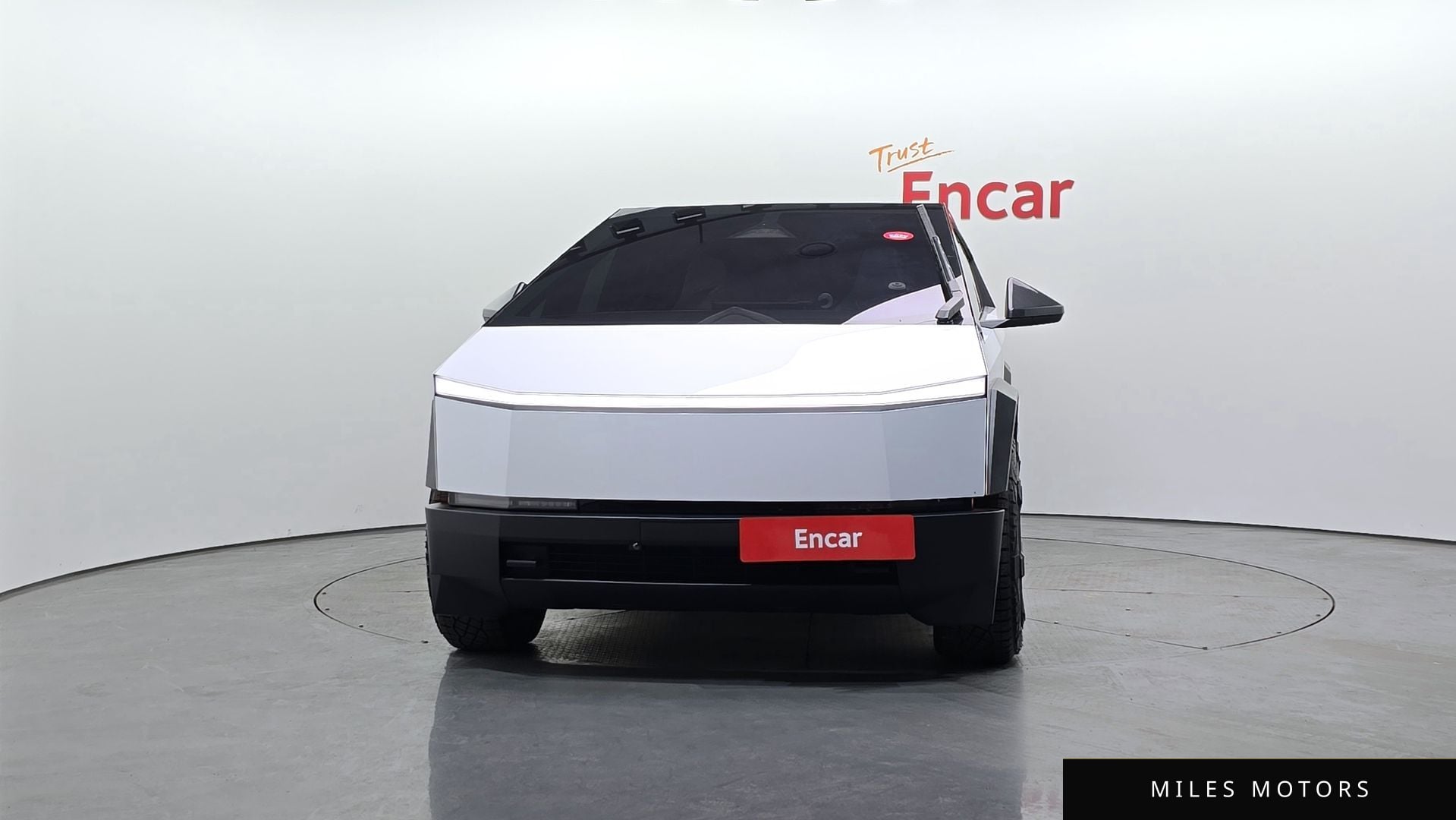 Tesla Cybertruck 2024 — миниатюра 3