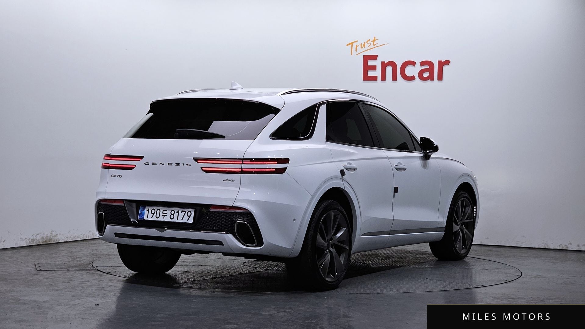 Genesis GV70 2022 — миниатюра 2