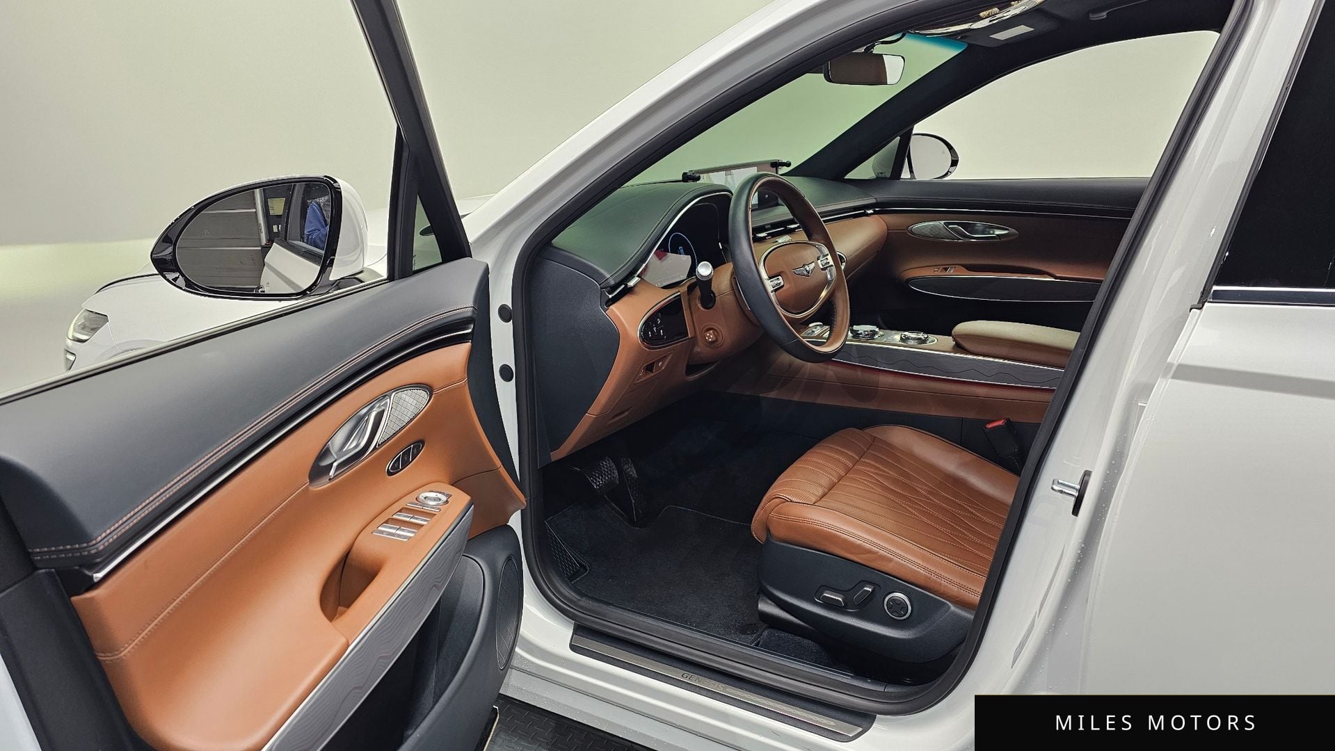 Genesis GV70 2022 — миниатюра 10