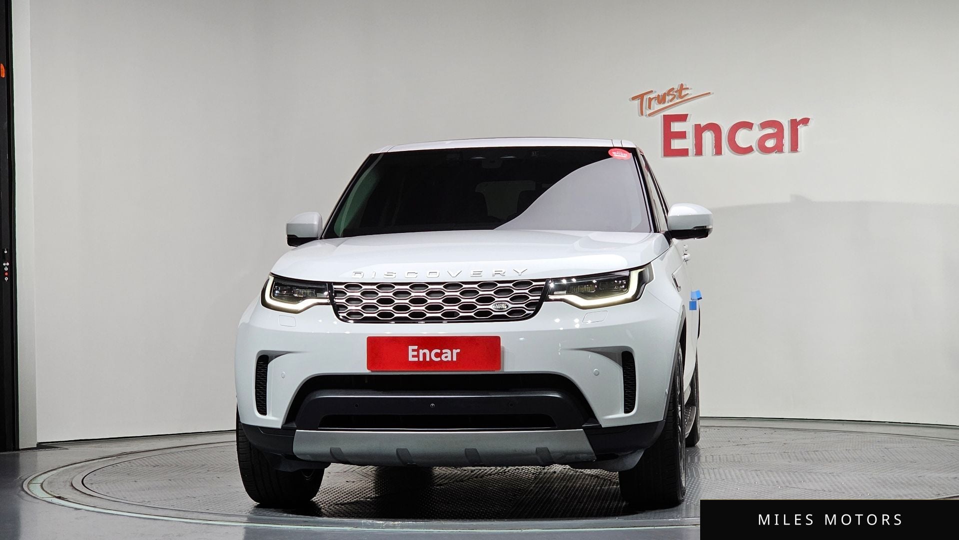 Land Rover Discovery 2022 — миниатюра 3