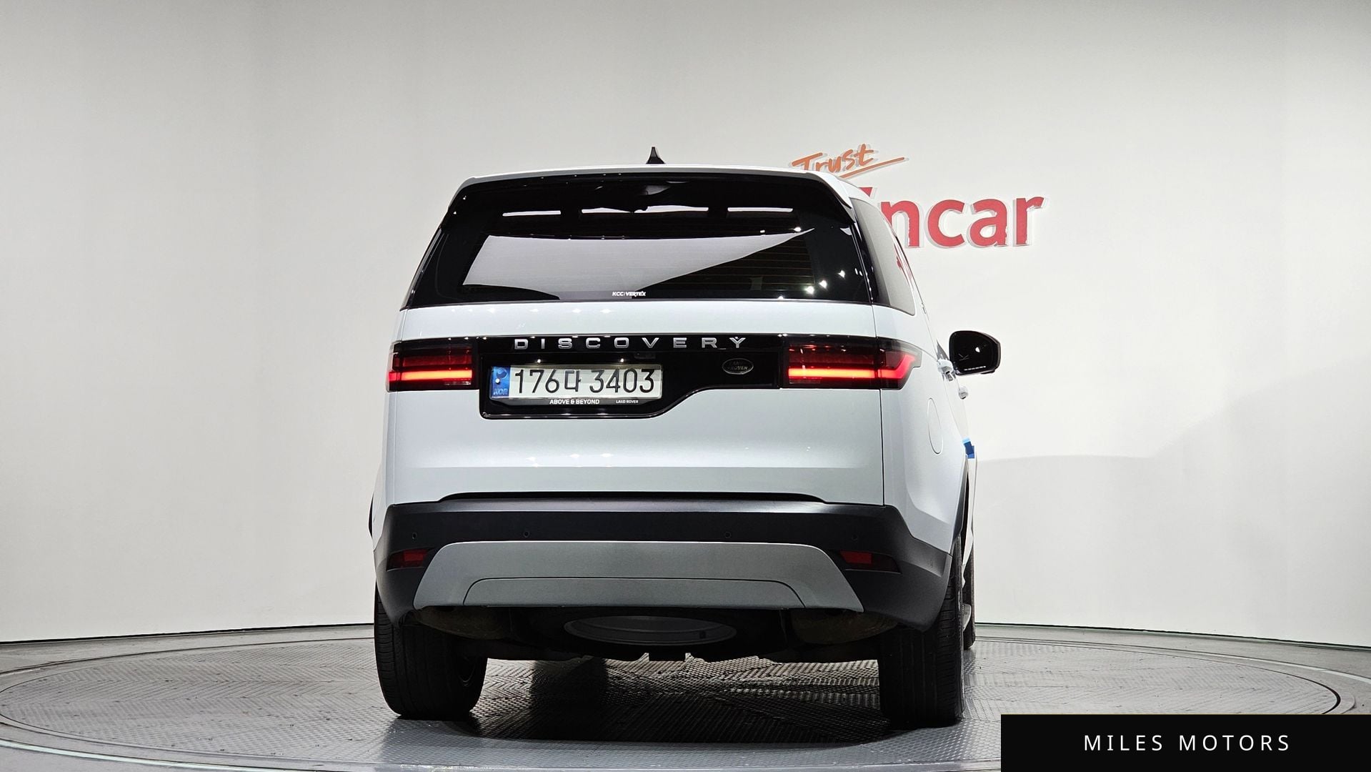 Land Rover Discovery 2022 — миниатюра 4