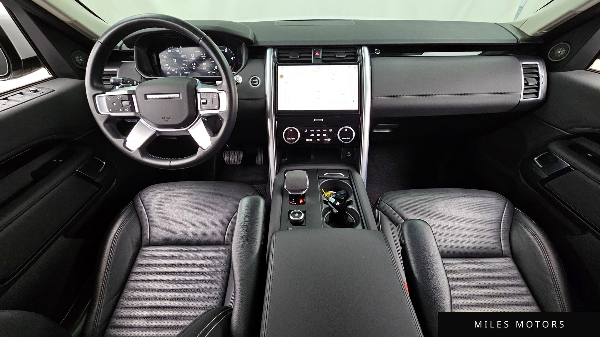 Land Rover Discovery 2022 — миниатюра 7
