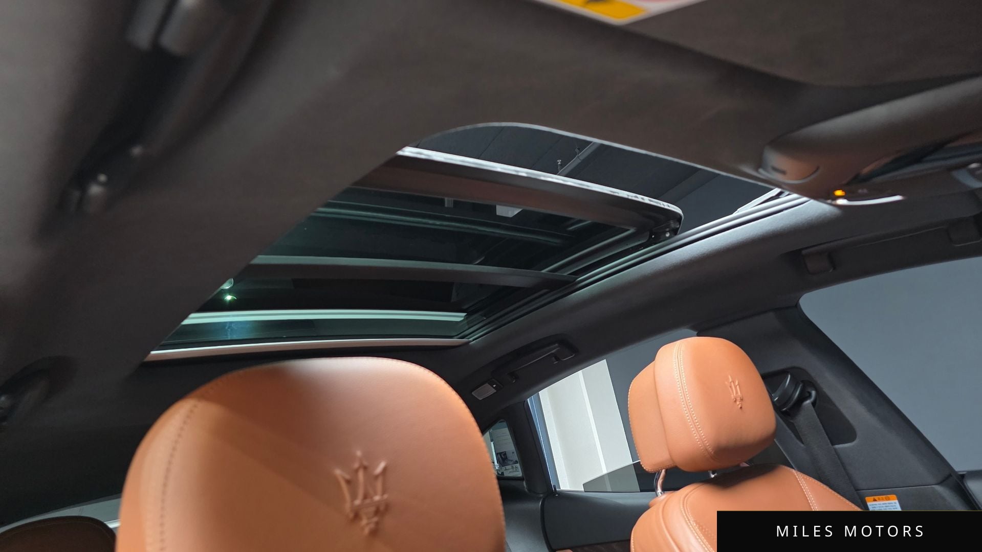 Maserati 르반떼 2022 — миниатюра 17