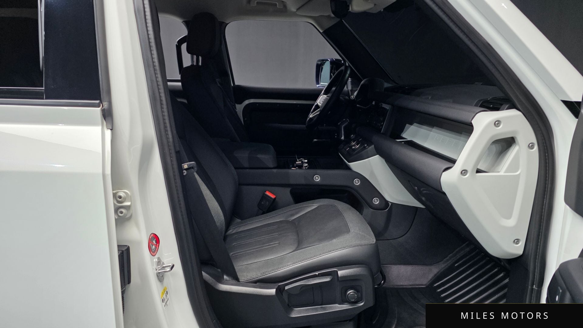 Land Rover 디펜더 (L663) 2020 — миниатюра 11