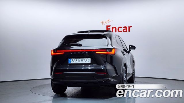 Лексус NX350h 2025 — миниатюра 4