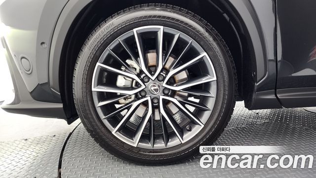 Лексус NX350h 2025 — миниатюра 5