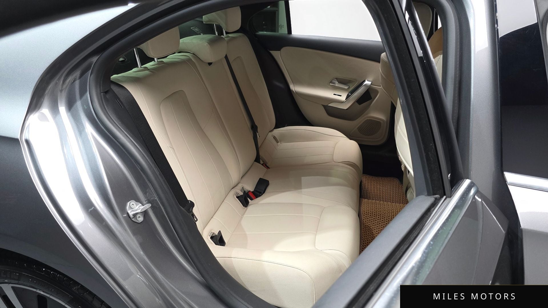 Mercedes-Benz A-클래스 W177 2021 — миниатюра 12