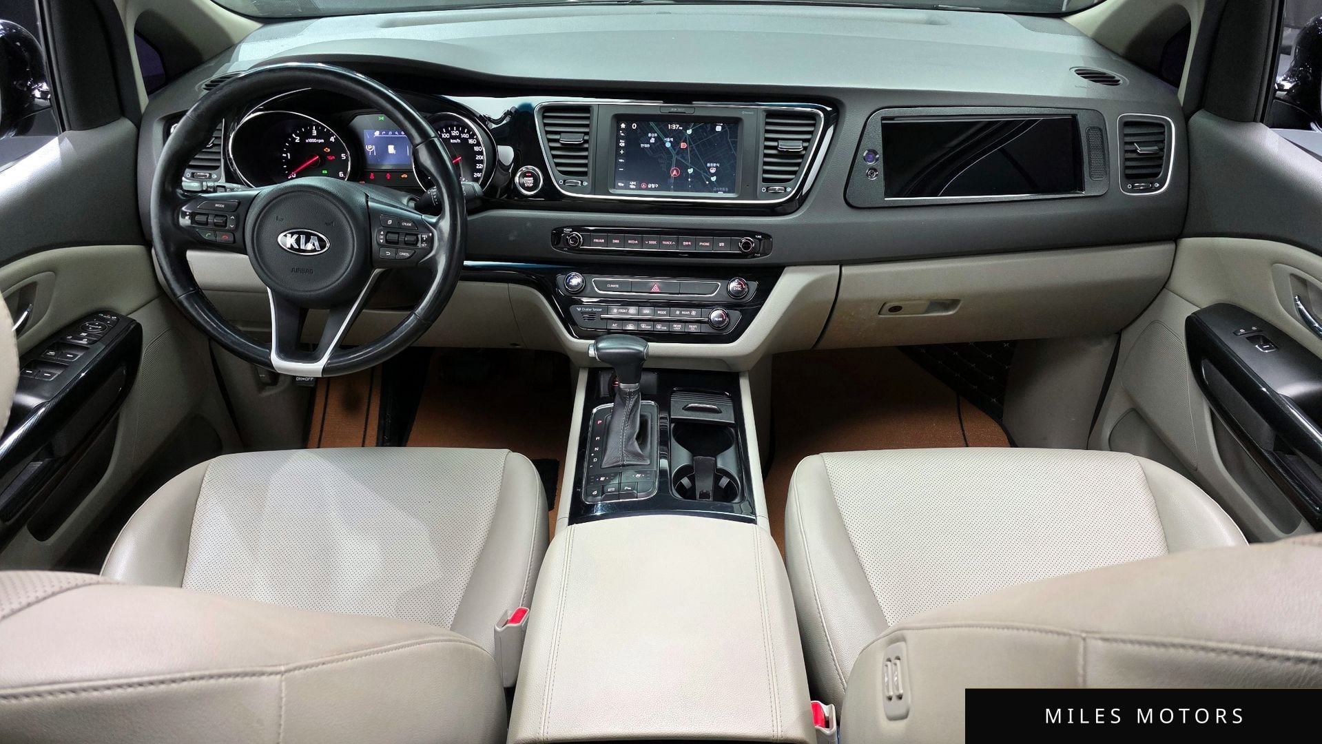 Kia Canival 2017 — миниатюра 6