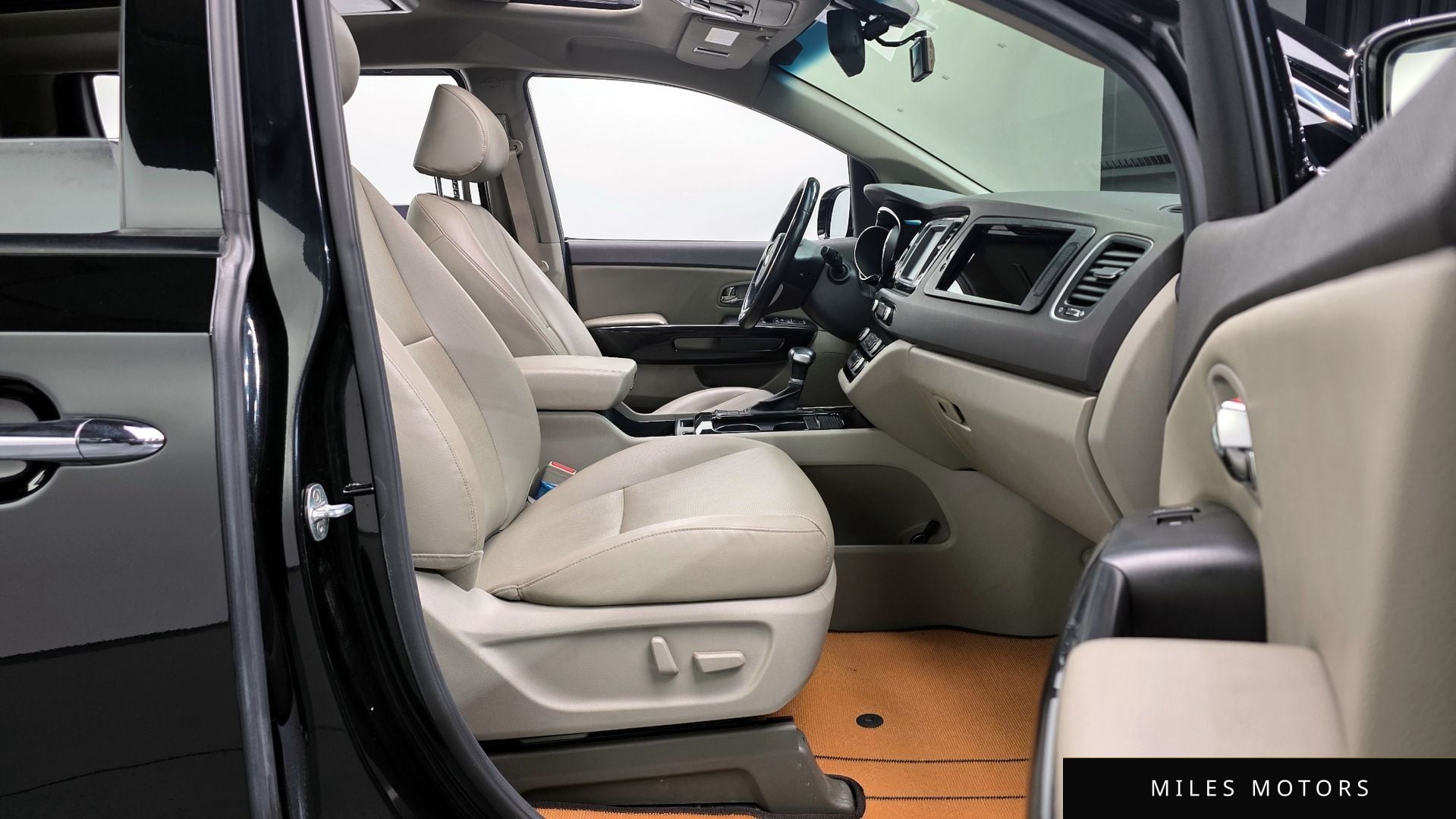 Kia Canival 2017 — миниатюра 9