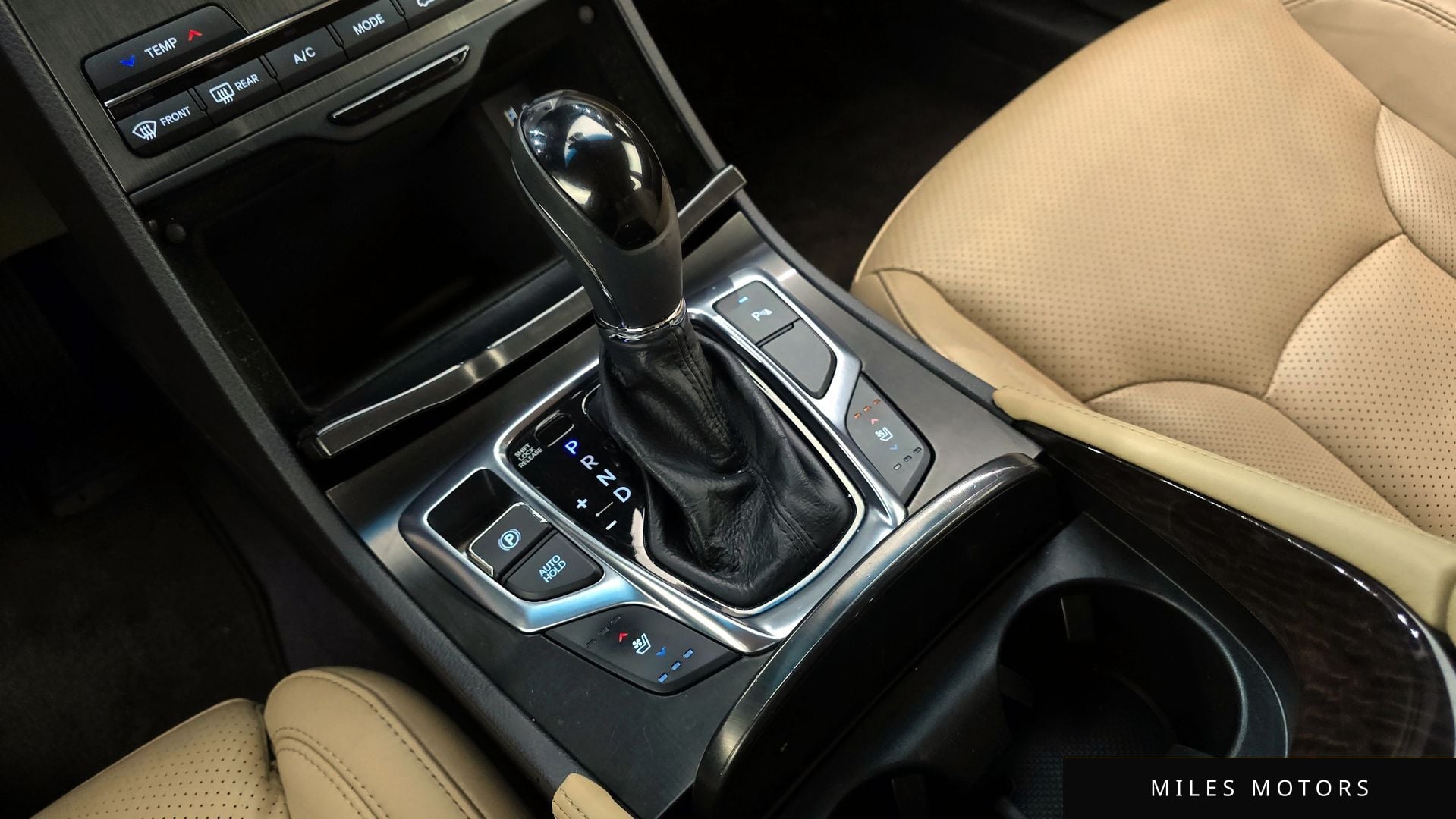 Hyundai Grandeur 2015 — миниатюра 9