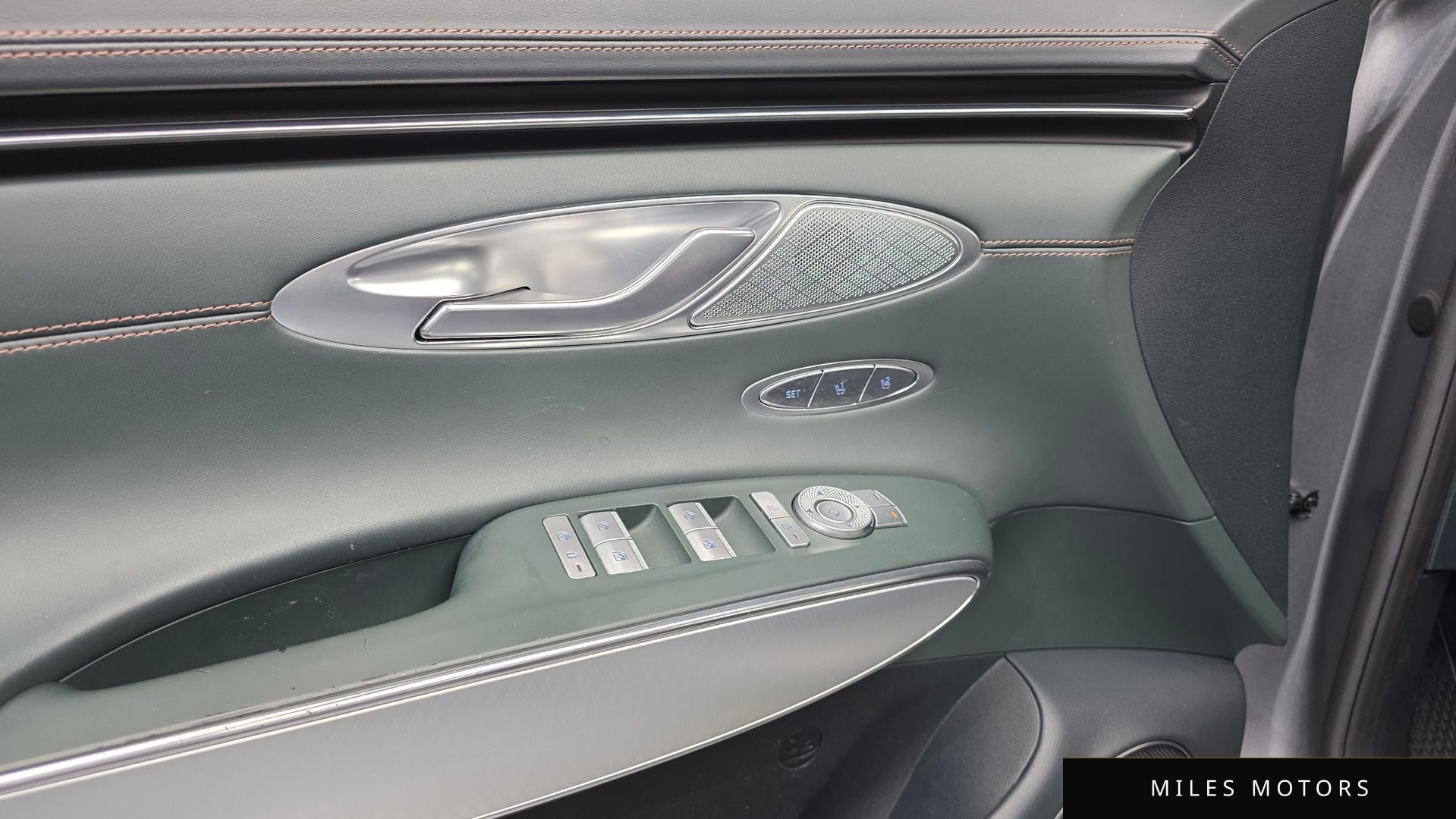 Genesis GV70 2021 — миниатюра 16