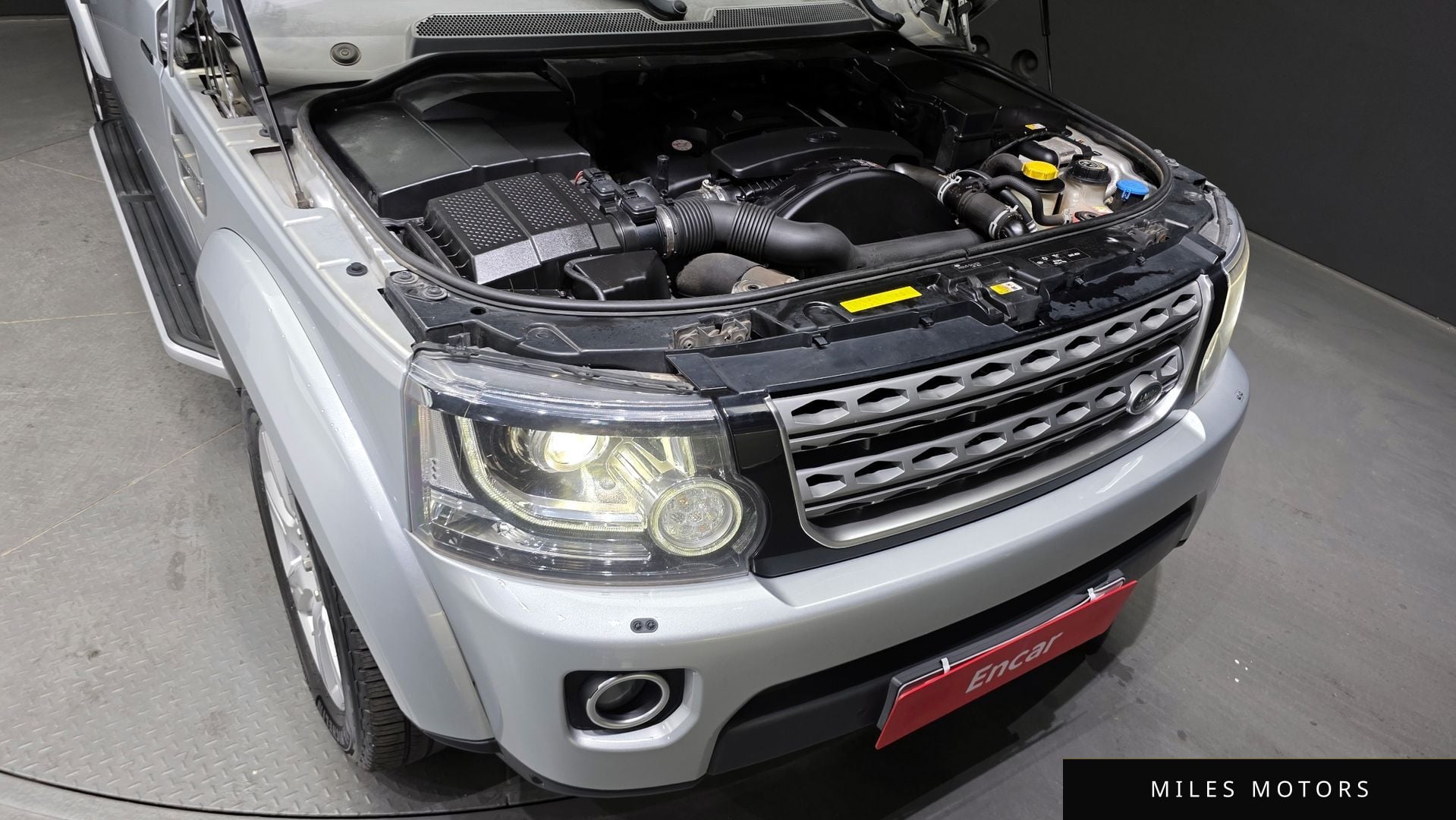 Land Rover Discovery 2015 — миниатюра 6
