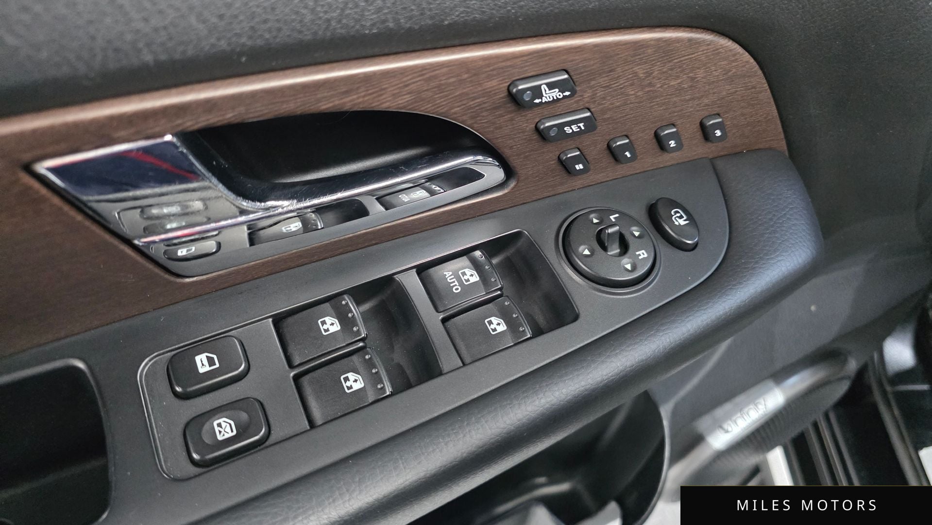KG Mobility Rexton 2015 — миниатюра 12