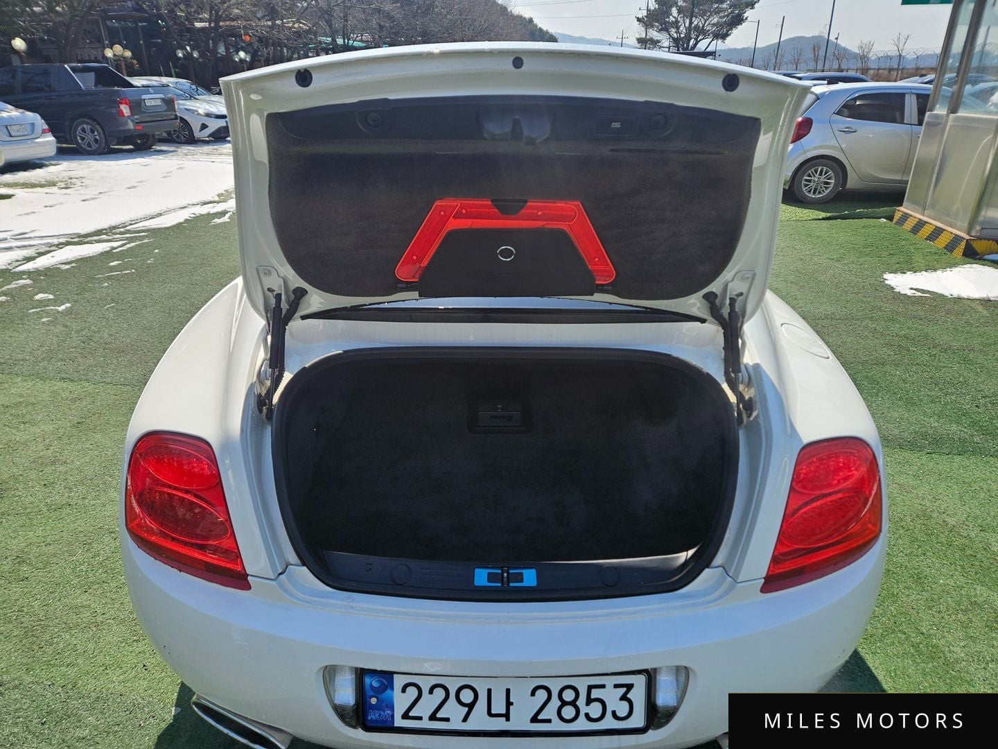 Bentley Continental GT 2010 — миниатюра 19