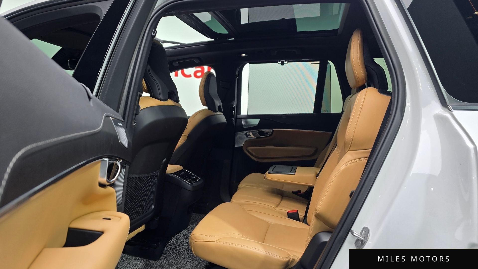 Volvo XC90 2023 — миниатюра 12