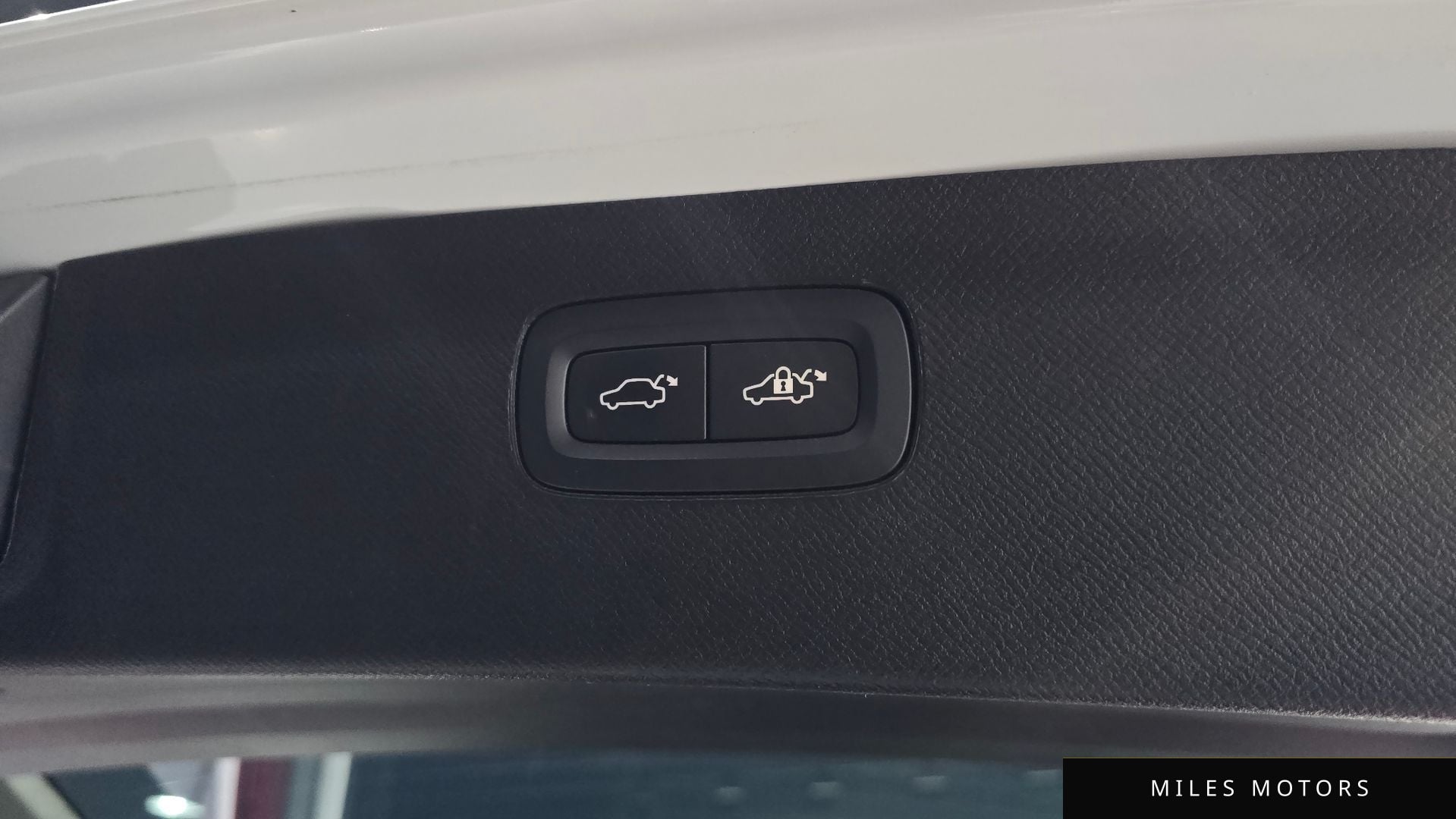 Volvo XC90 2023 — миниатюра 18