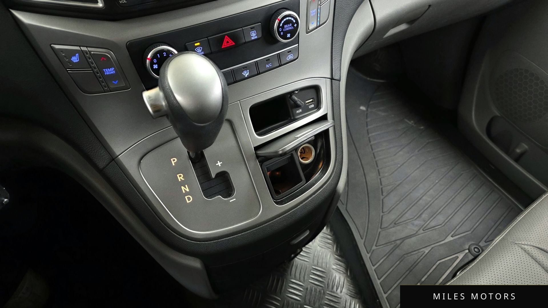 Hyundai Starex 2016 — миниатюра 9