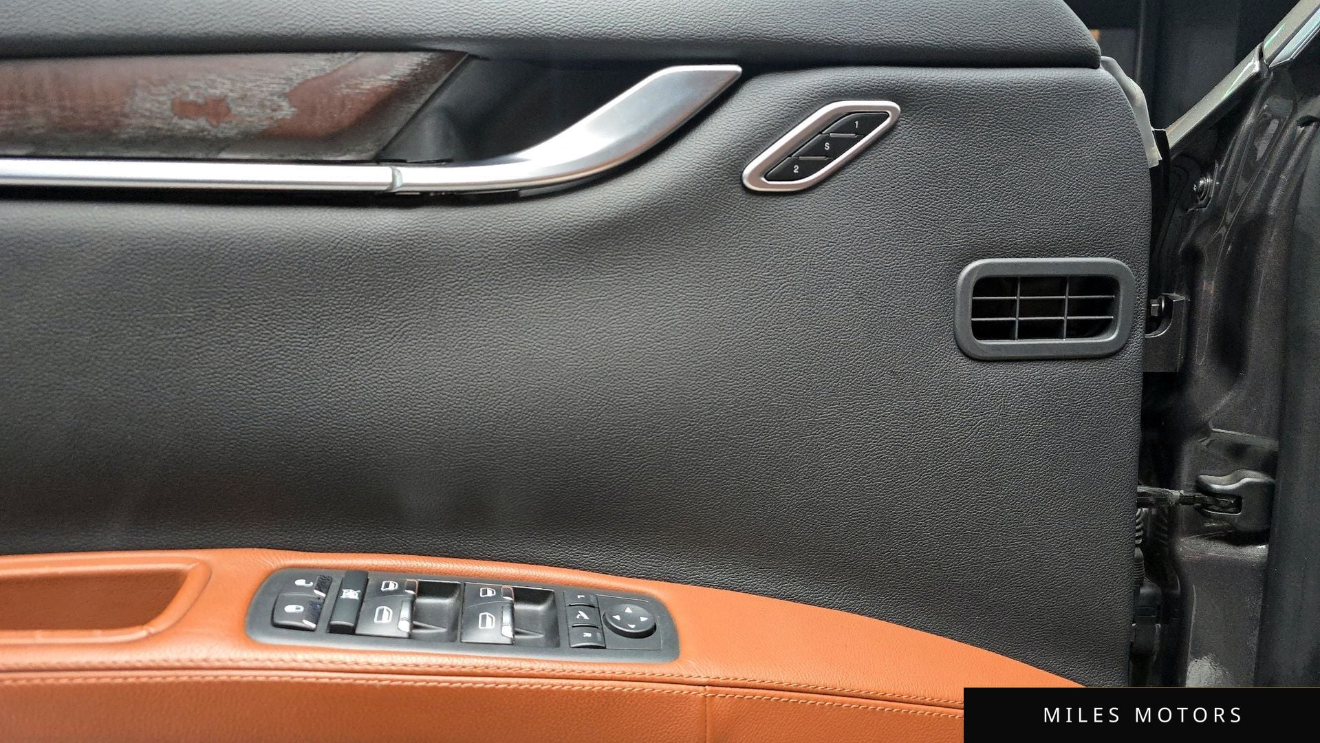 Maserati 기블리 2018 — миниатюра 18