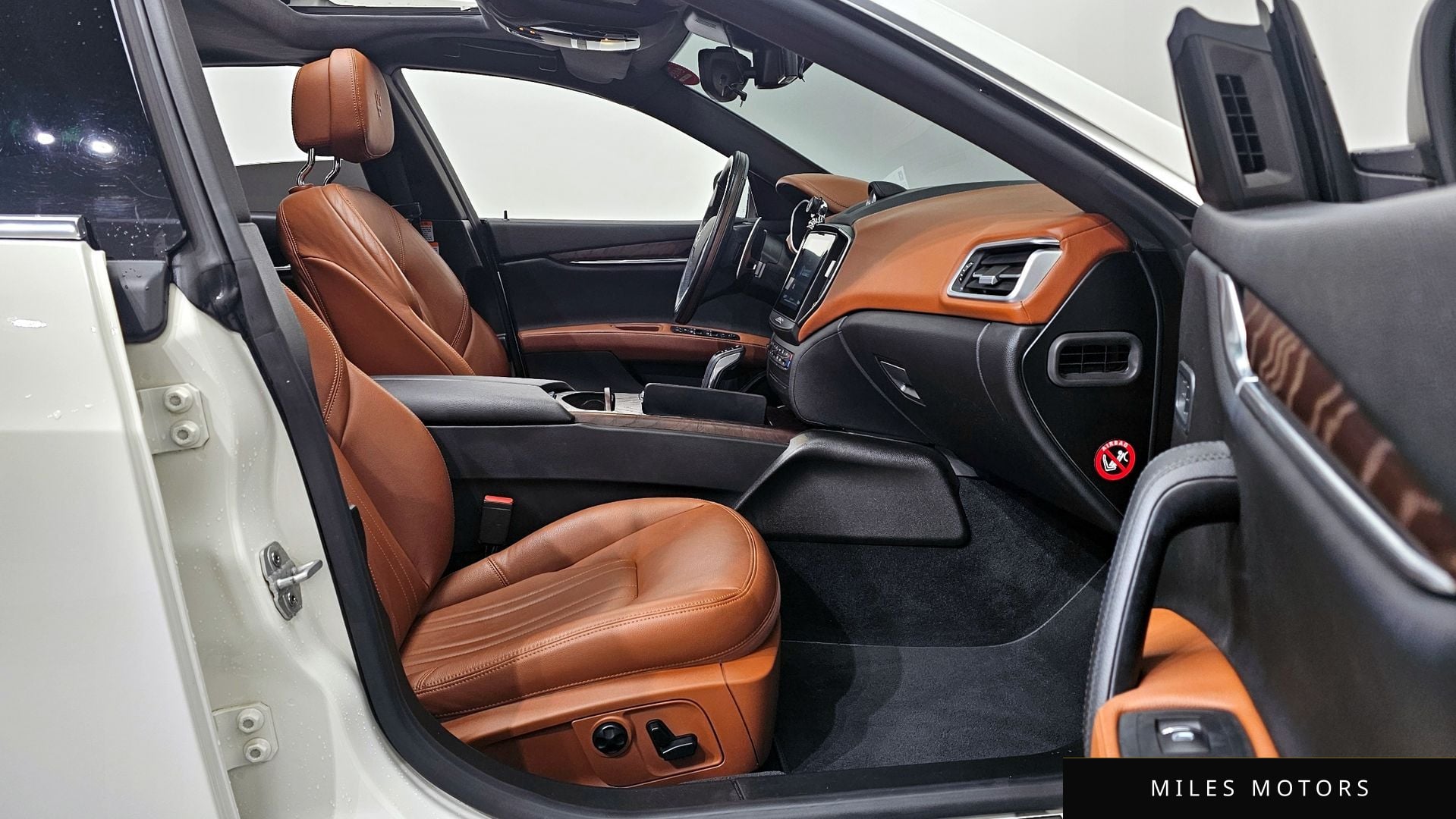 Maserati 기블리 2020 — миниатюра 10