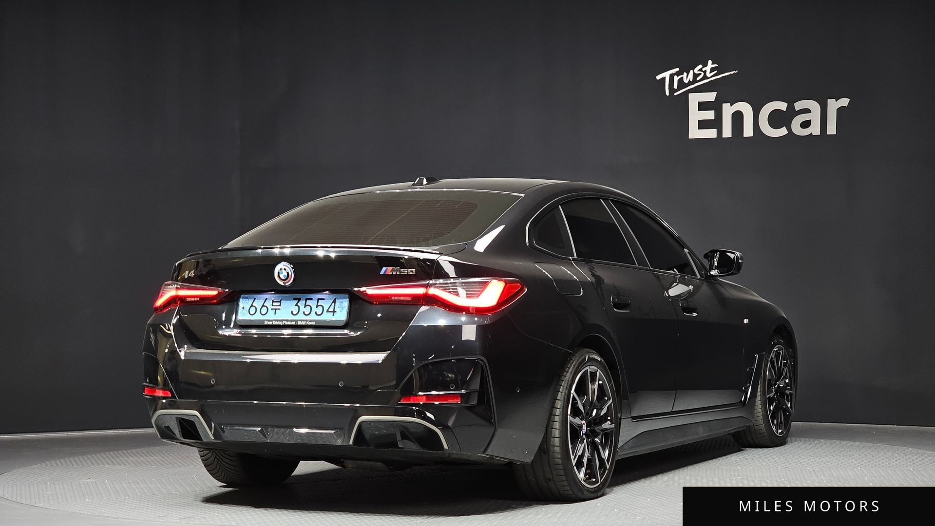 BMW i4 2023 — миниатюра 2