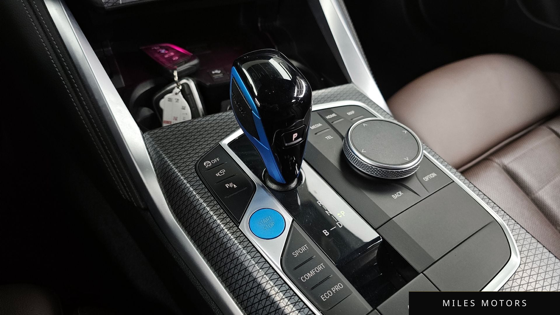 BMW i4 2023 — миниатюра 9