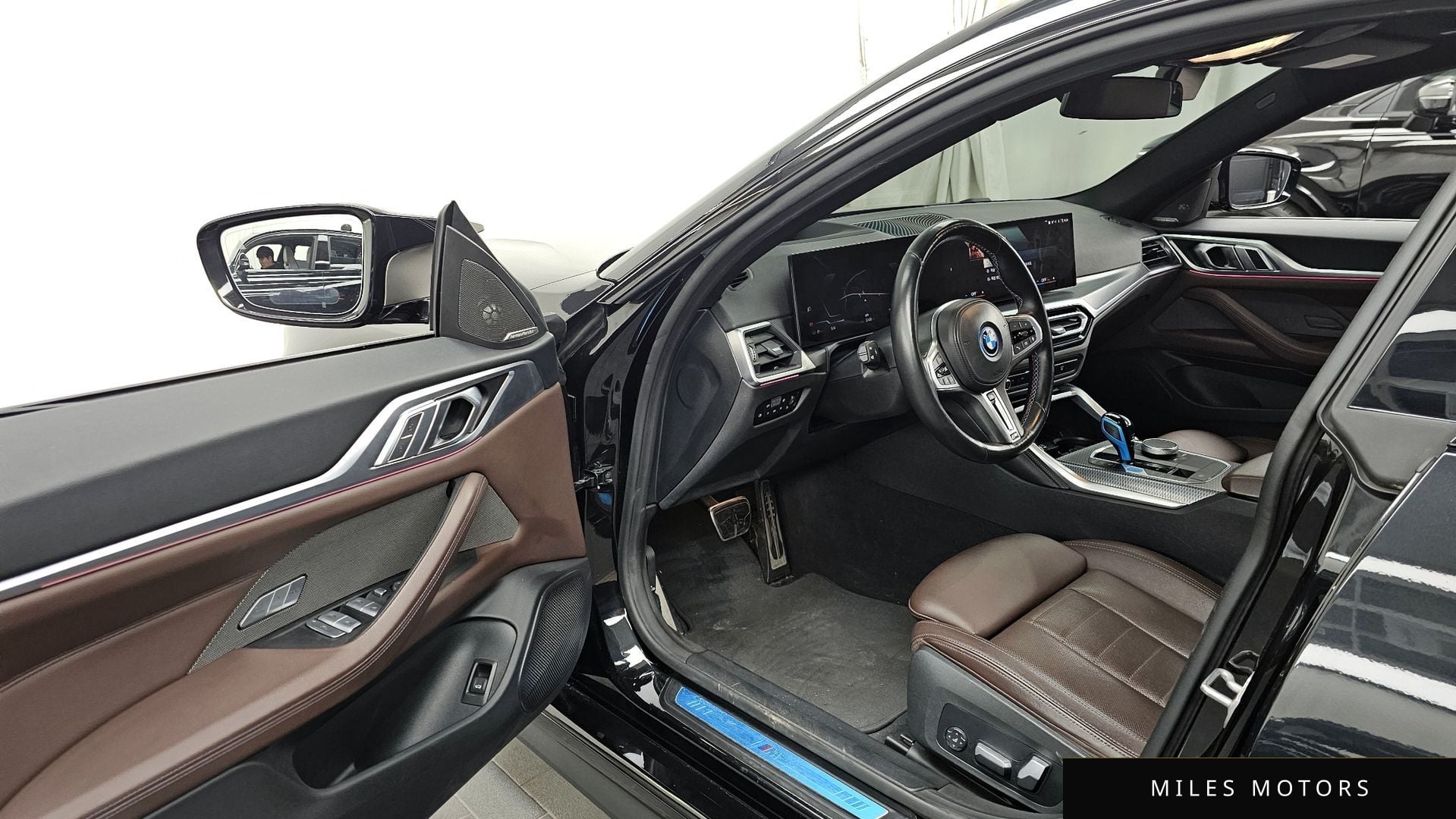 BMW i4 2023 — миниатюра 10