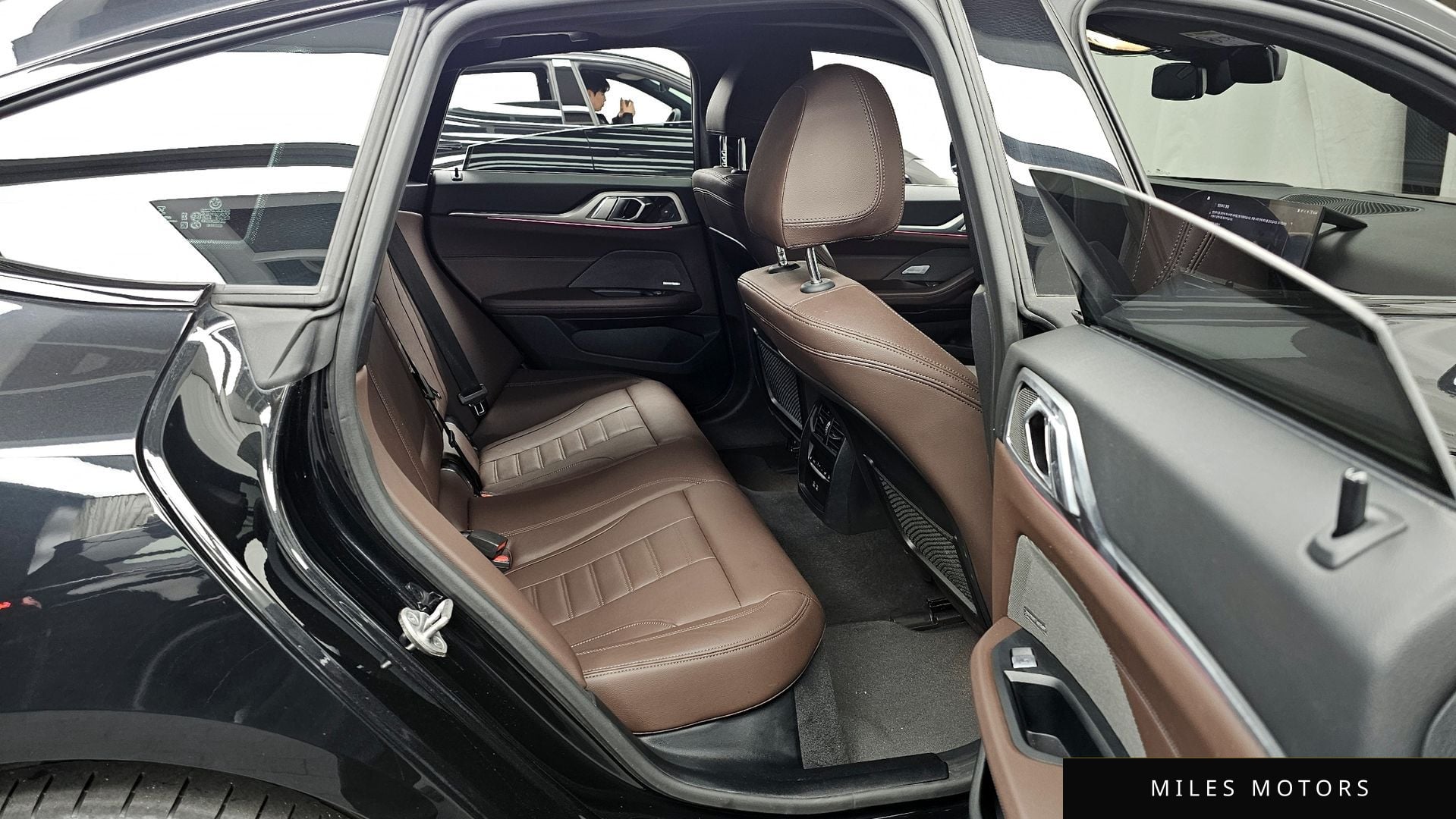 BMW i4 2023 — миниатюра 12