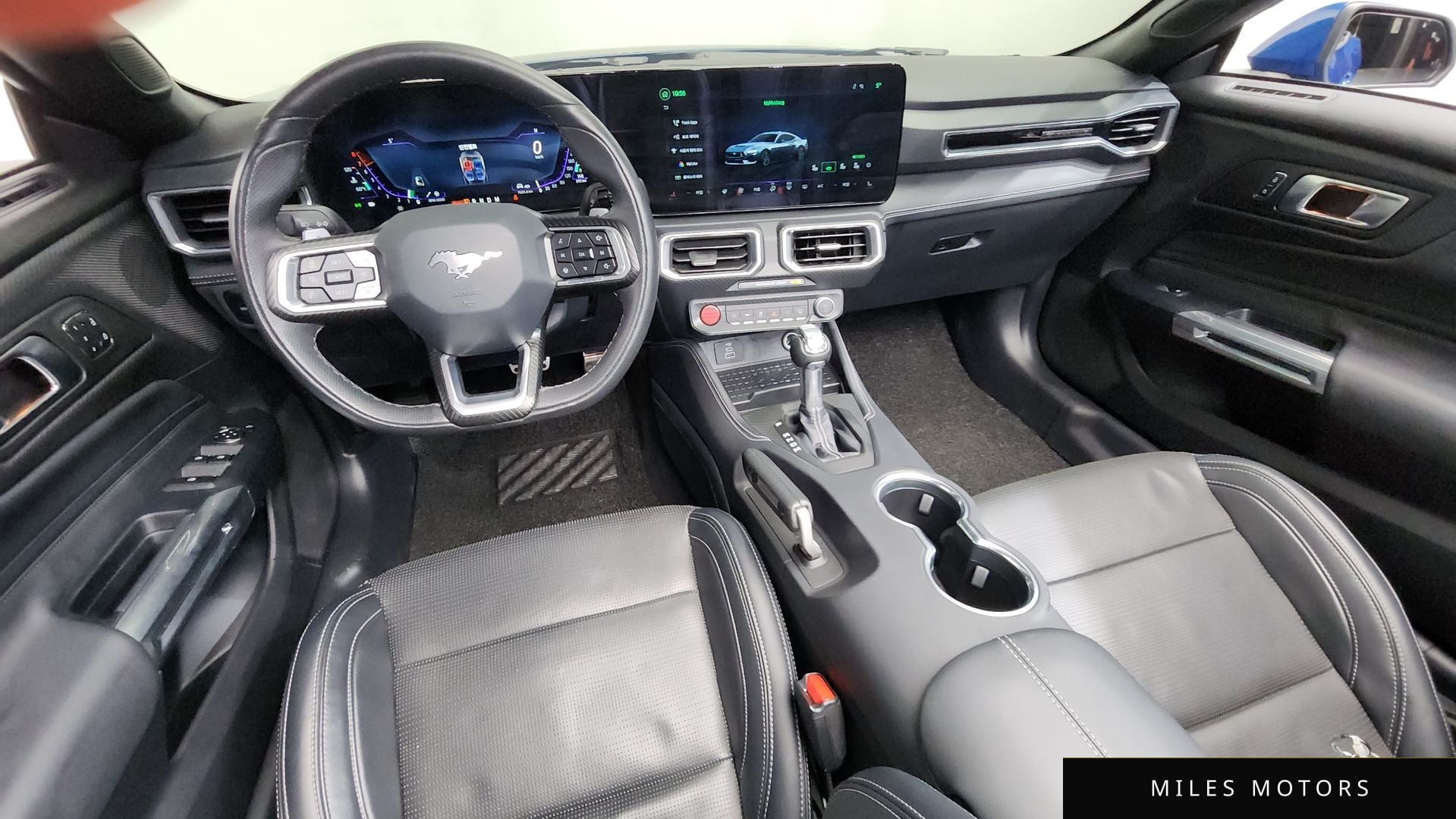 Ford Mustang 2024 — миниатюра 7