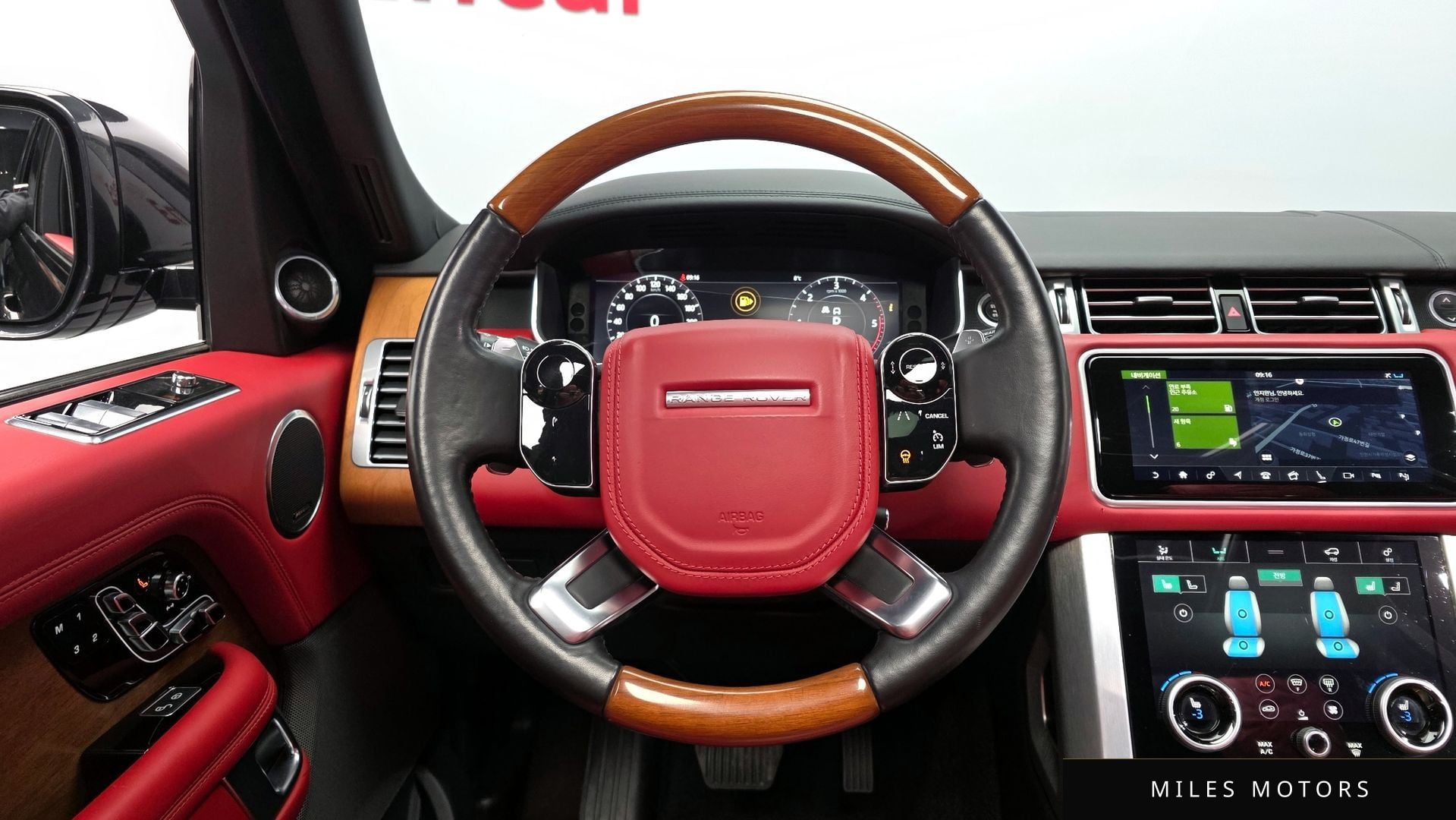 Land Rover 레인지로버 2019 — миниатюра 13
