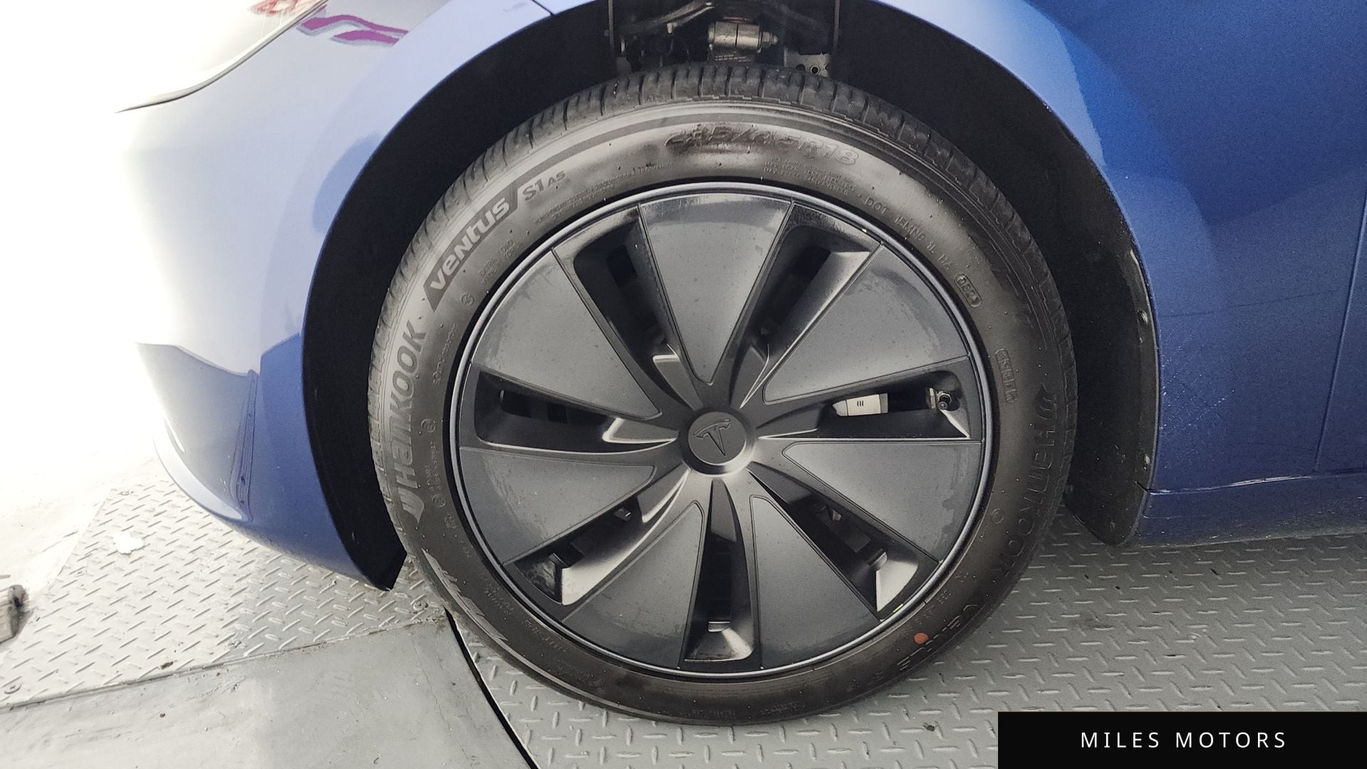 Tesla Model 3 2024 — миниатюра 5