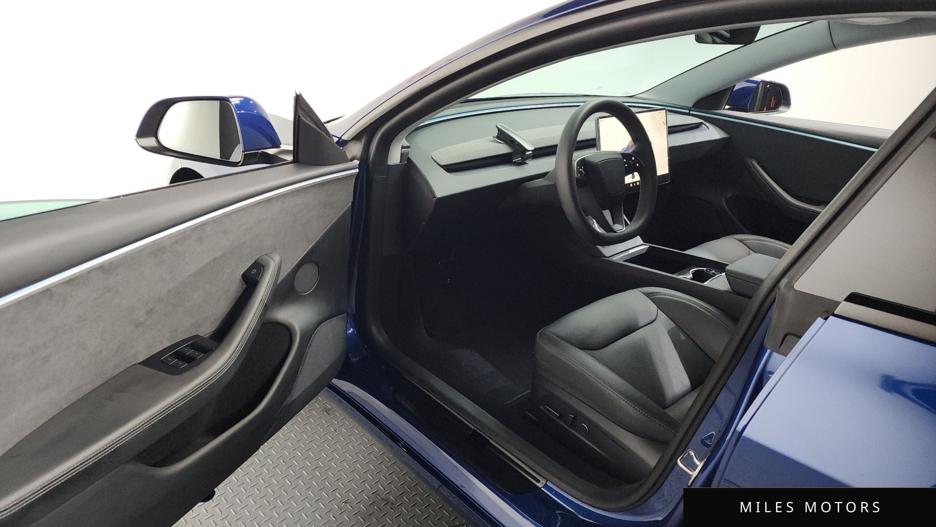 Tesla Model 3 2024 — миниатюра 10