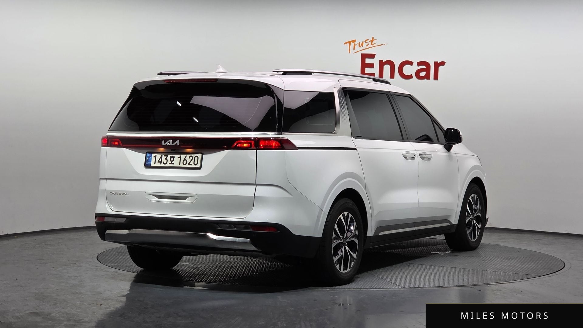 Kia Carnival 2022 — миниатюра 2