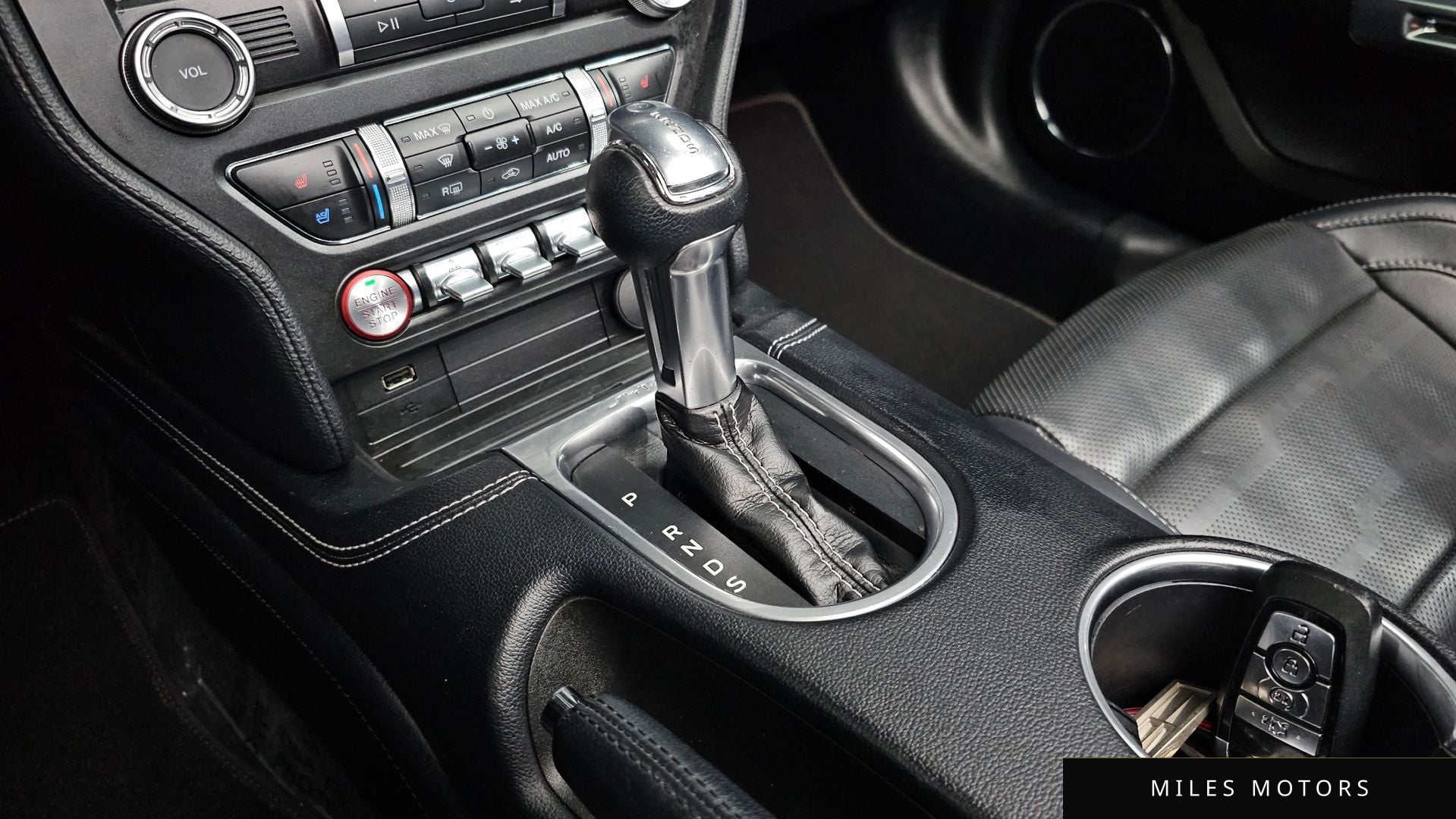 Ford Mustang 2022 — миниатюра 8