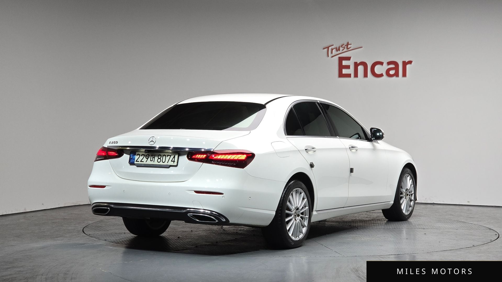Mercedes-Benz E-Class W213 2021 — фото 1 из 12