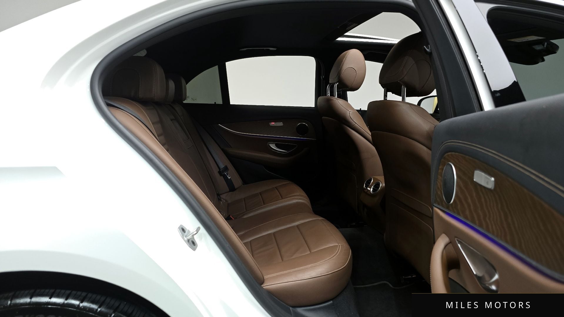 Mercedes-Benz E-Class W213 2021 — миниатюра 12
