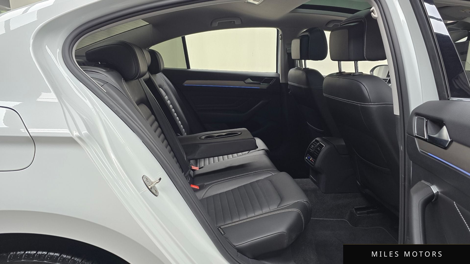 Volkswagen Passat 2022 — миниатюра 12