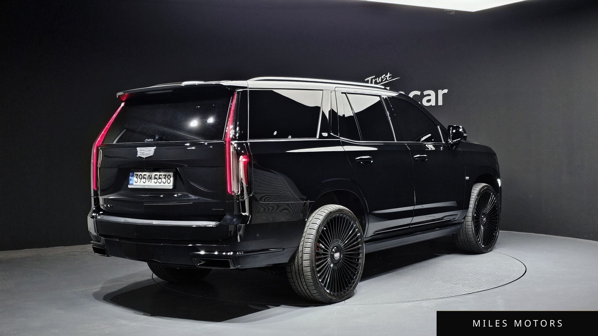 Cadillac Escalade 2022 — миниатюра 2