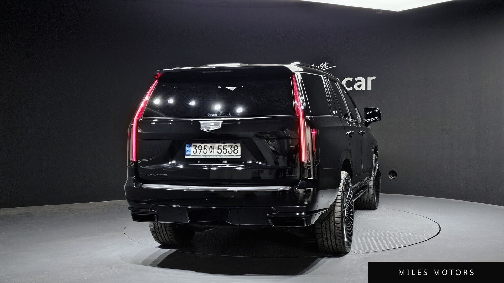 Cadillac Escalade 2022 — миниатюра 4