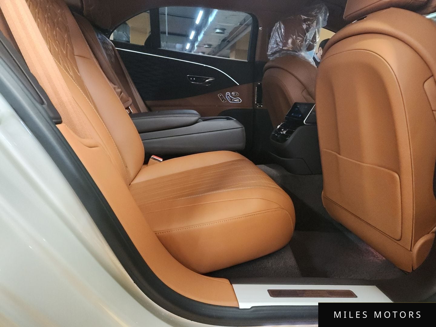 Bentley Flying Spur 2021 — миниатюра 8