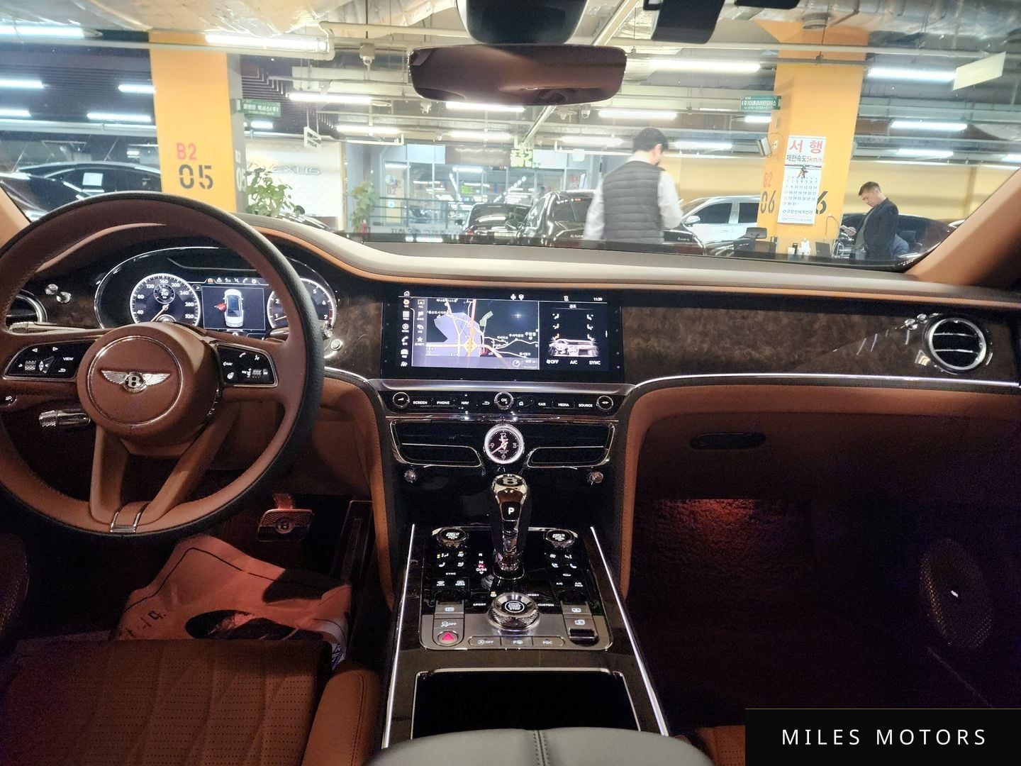 Bentley Flying Spur 2021 — миниатюра 10