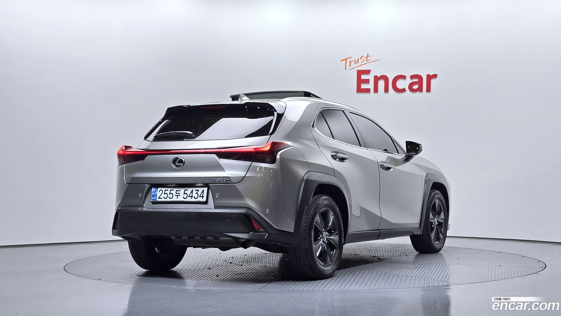 Лексус UX300h 2025 — миниатюра 2