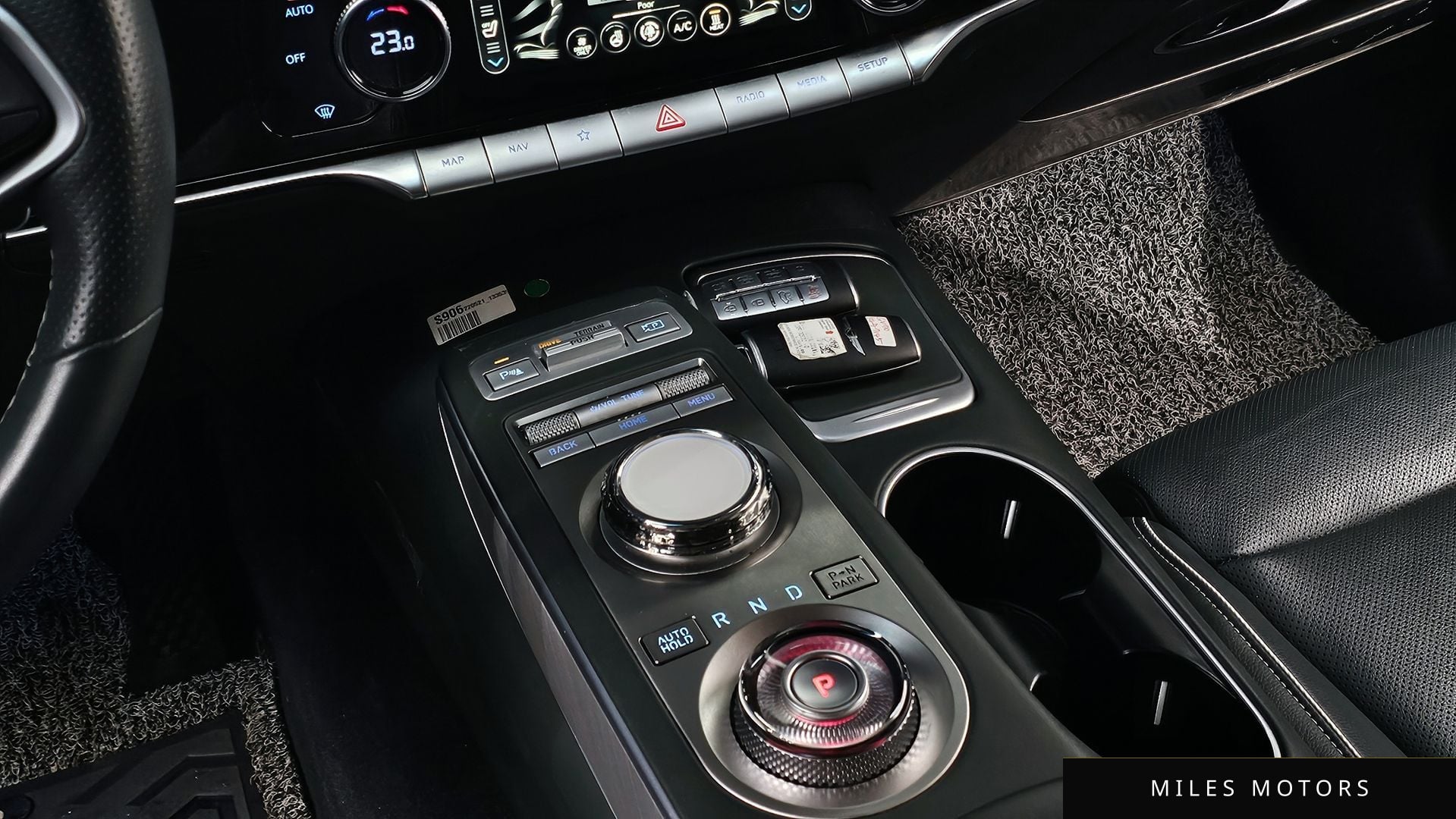 Genesis GV70 2022 — миниатюра 8