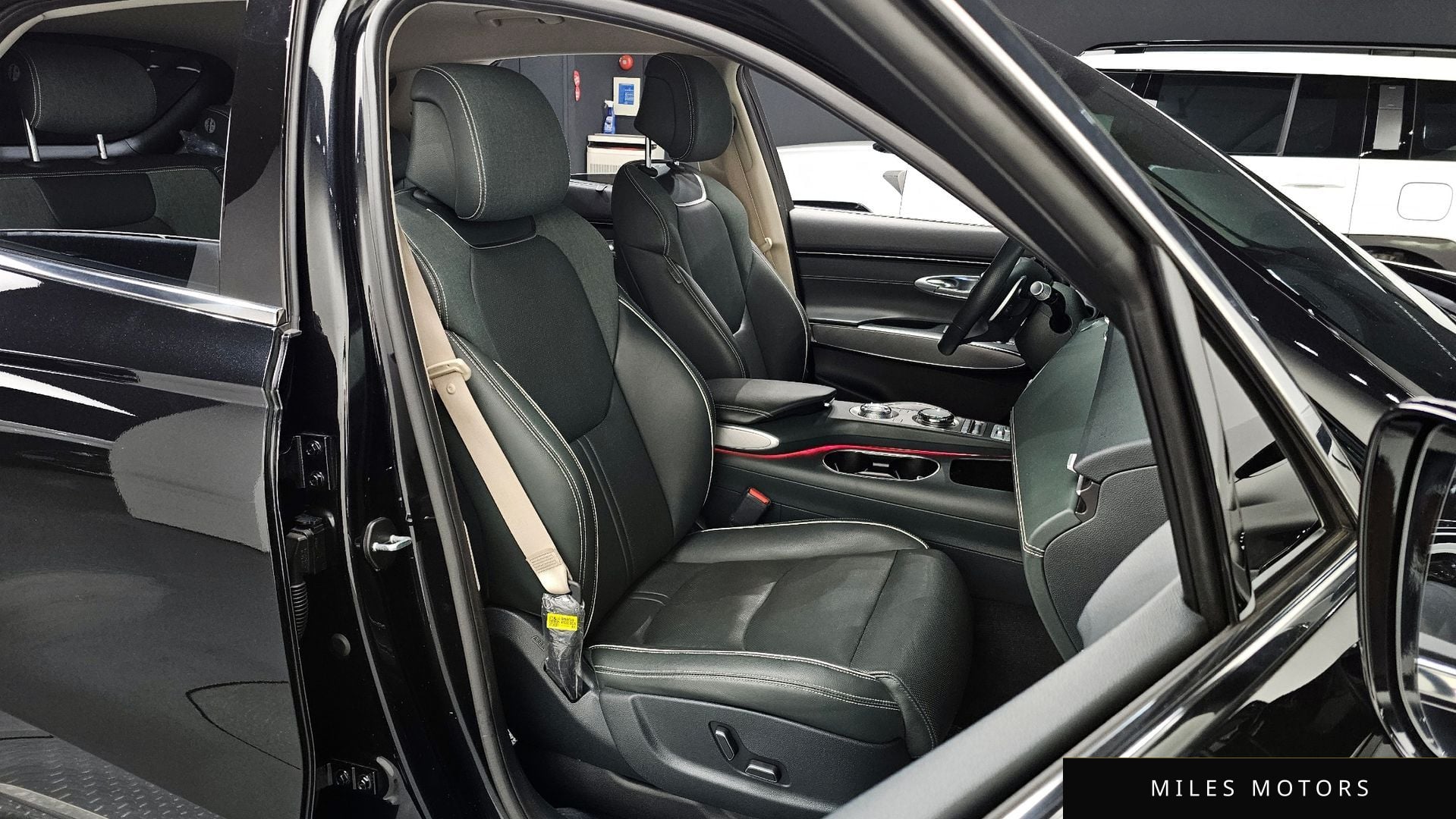 Genesis GV70 2022 — миниатюра 9
