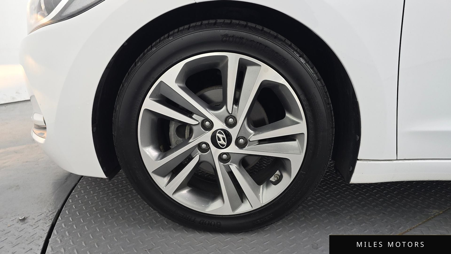 Hyundai AVANTE 2018 — миниатюра 5