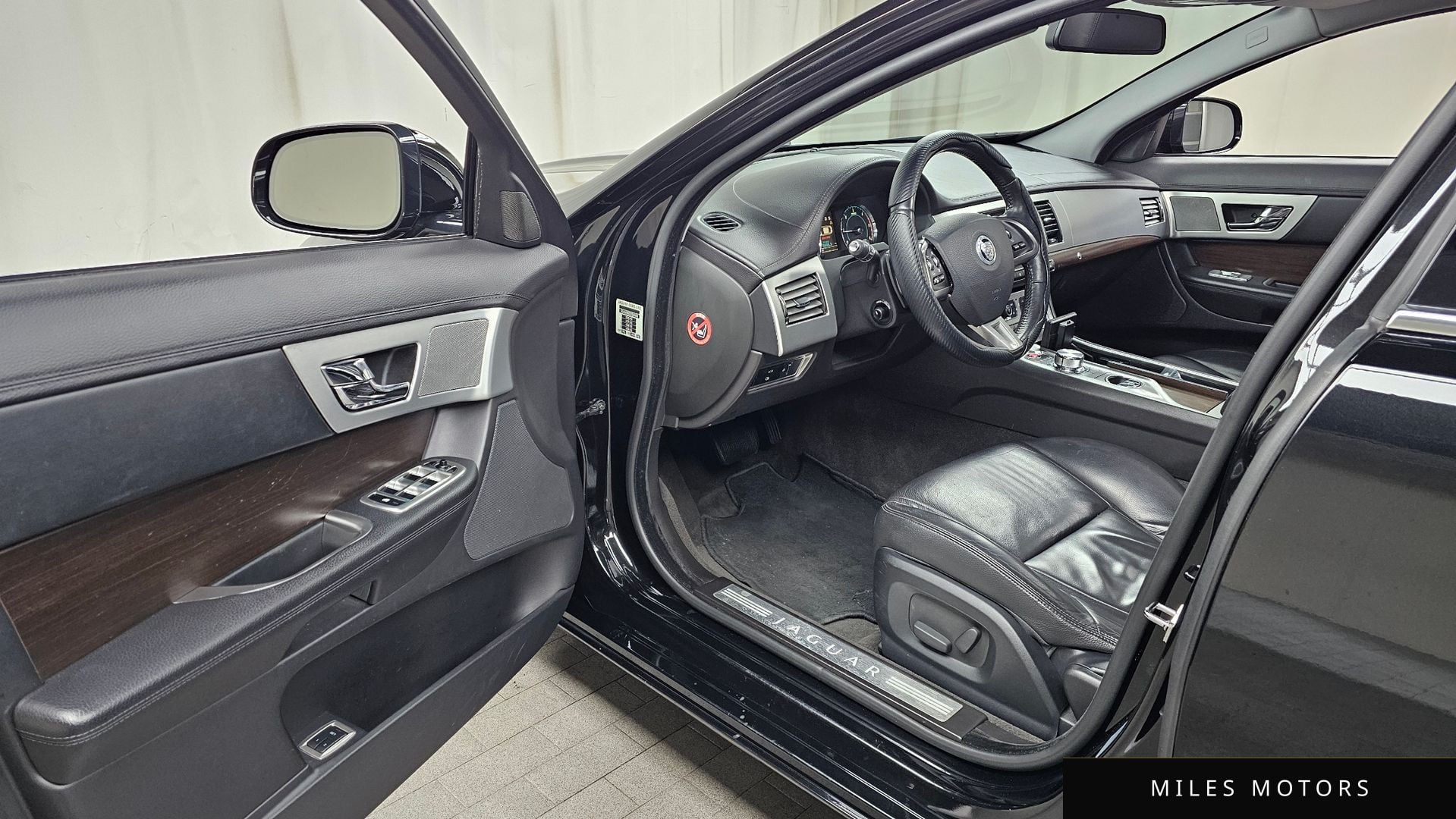 Jaguar New XF 2012 — миниатюра 10