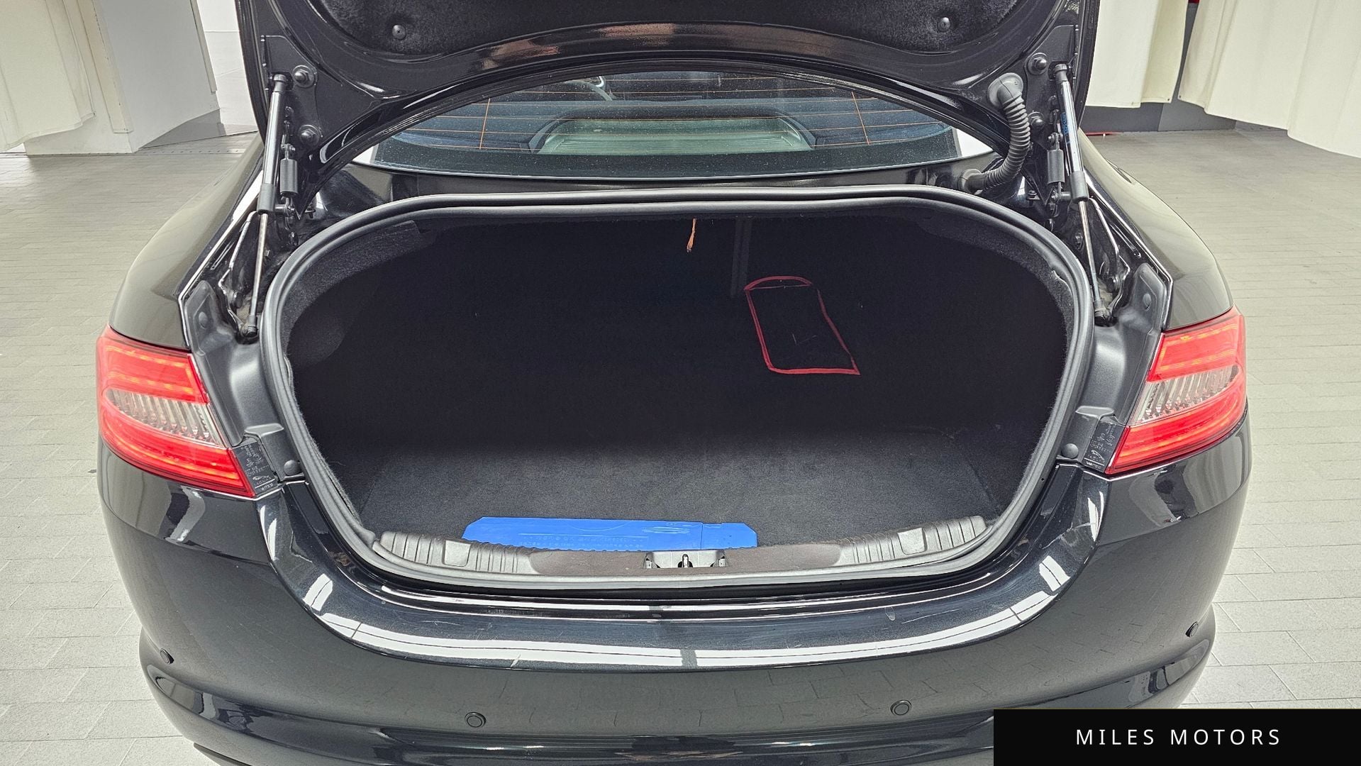 Jaguar New XF 2012 — миниатюра 20