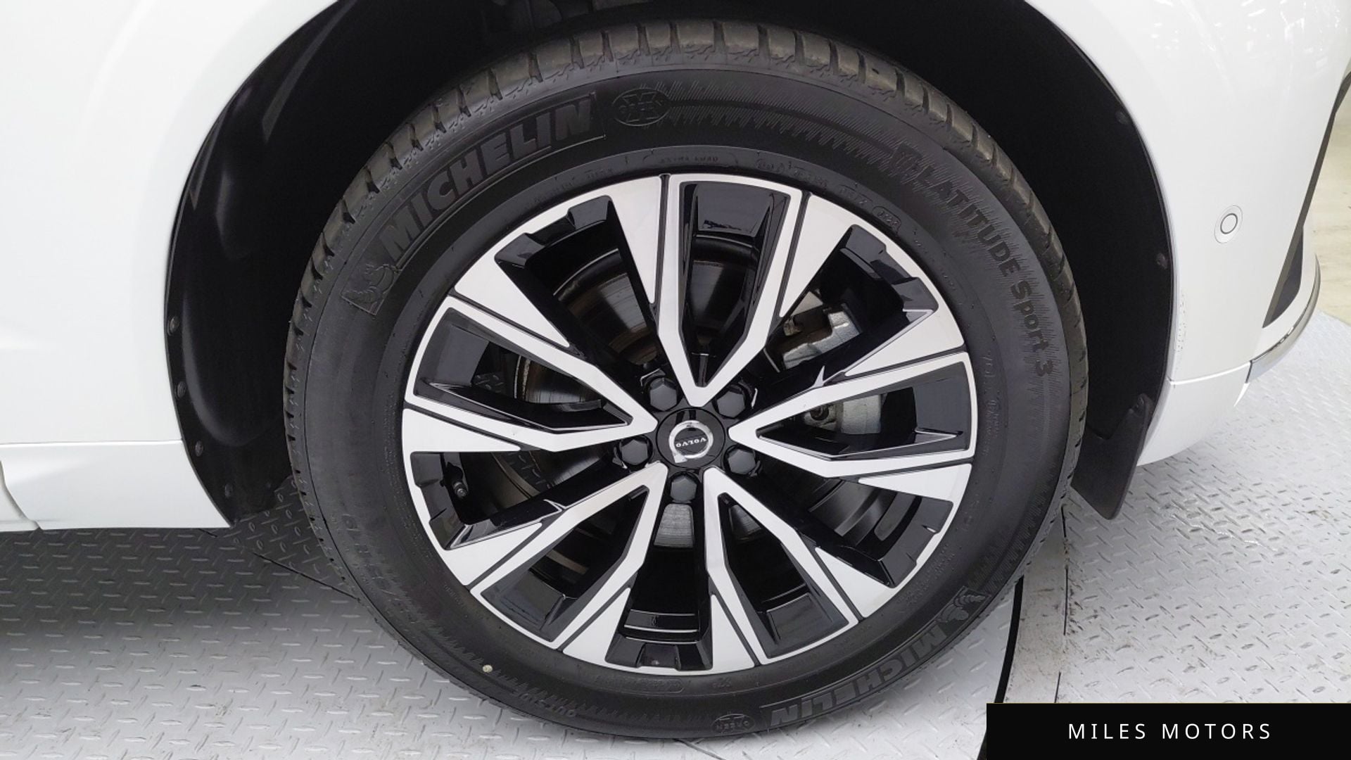 Volvo XC60 2023 — миниатюра 11