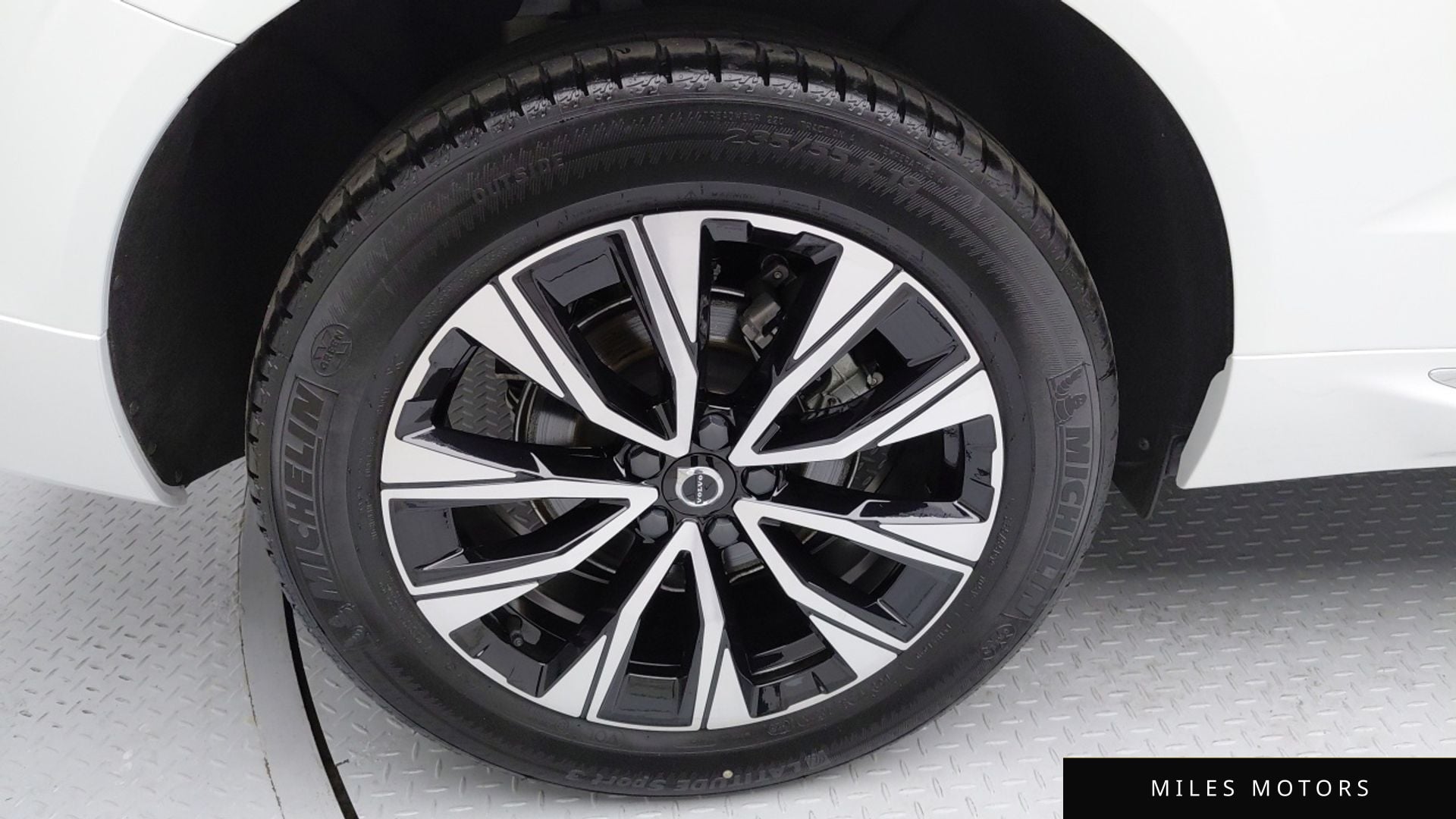Volvo XC60 2023 — миниатюра 12