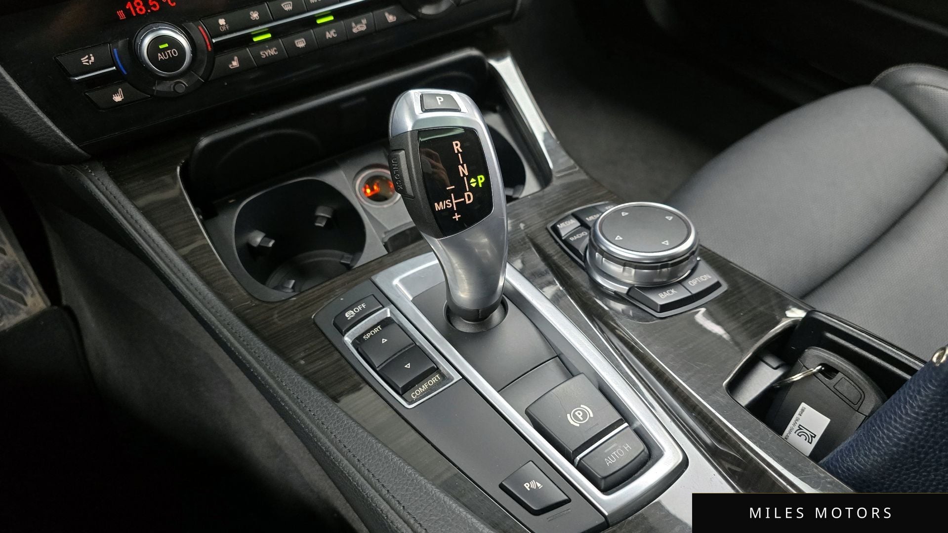 BMW 5시리즈 (F10) 2015 — миниатюра 9