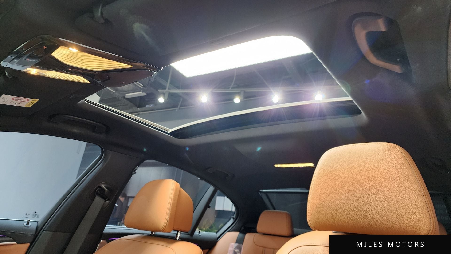BMW 5 Series (G30) 2023 — миниатюра 18